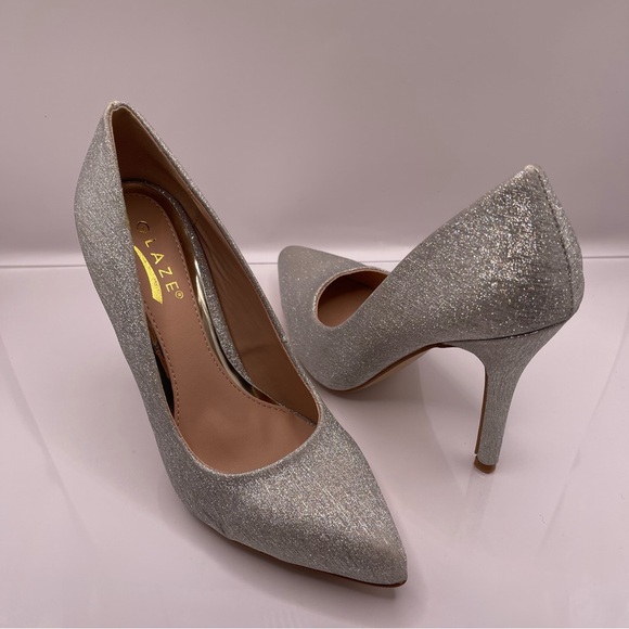 Women’s shimmering Silver High Heel 4” inch stiletto Pumps - Picture 4 of 4